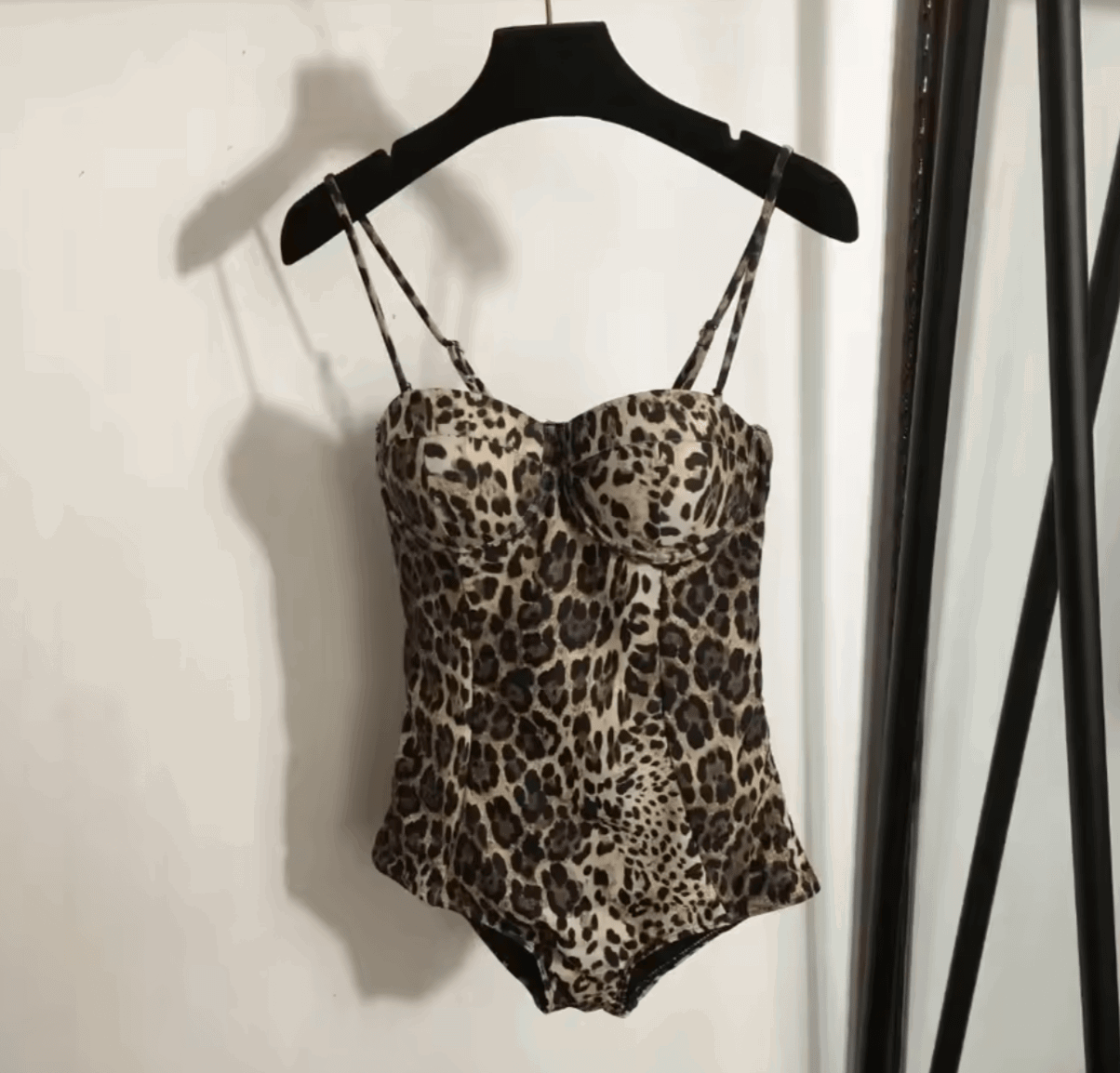 Leo print padded cups swimsuit